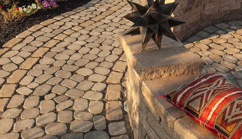 Interlocking walkway in Whitchurch-Stouffville designed for lasting curb appeal.